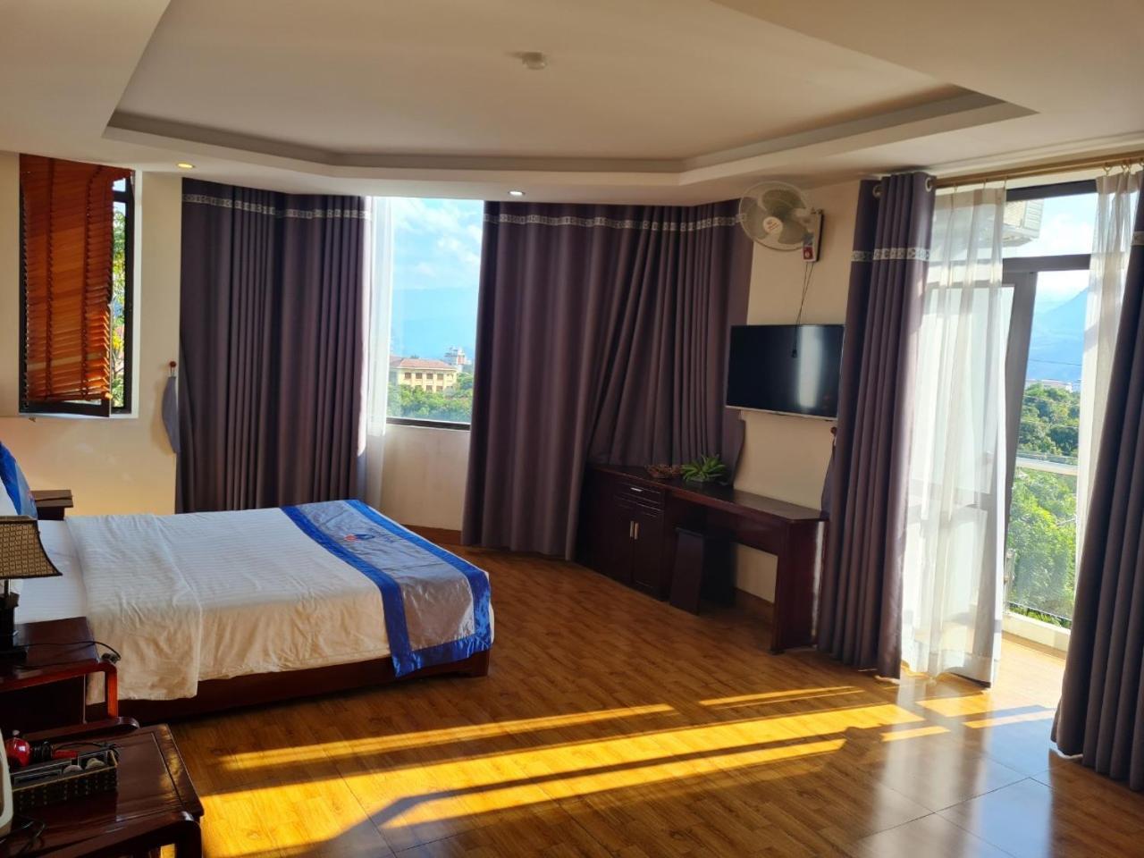 Minh Son Hotel Ta Lan Than Exteriör bild